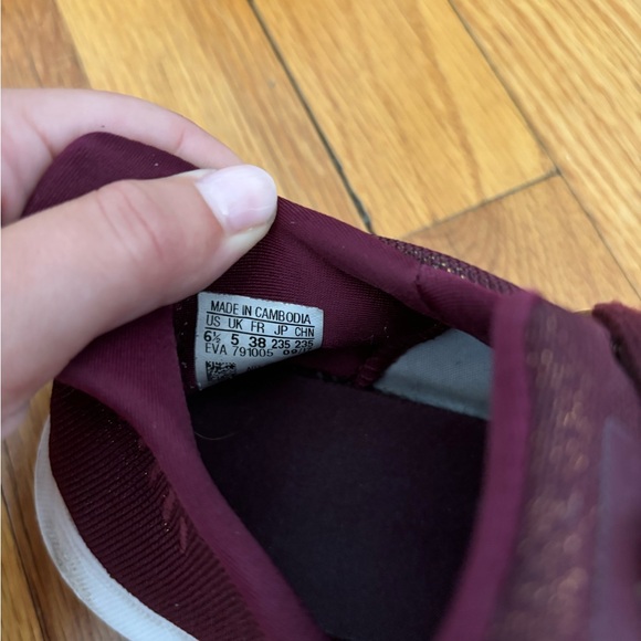 Adidas sneakers - Picture 2 of 4